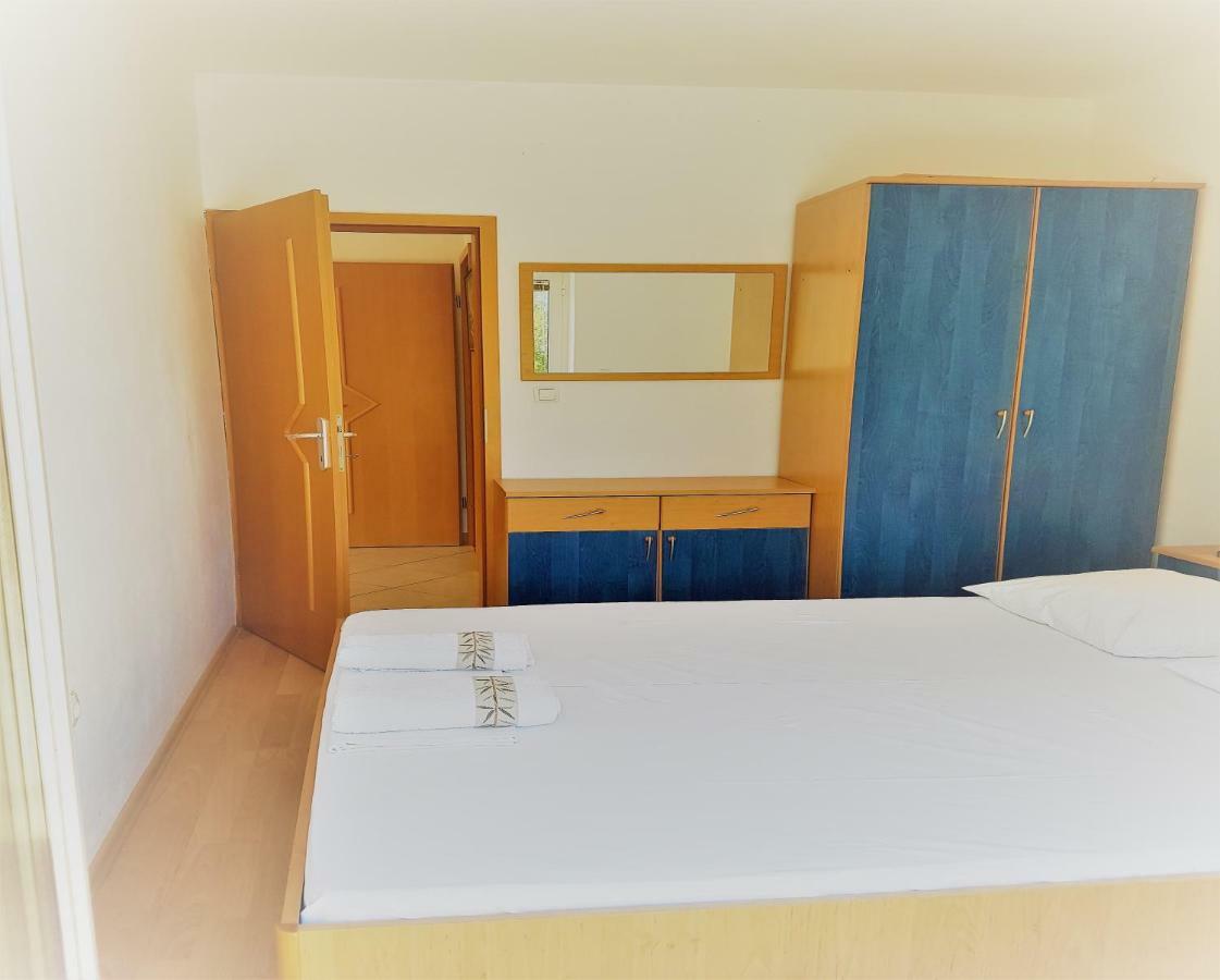 Apartments Vrtlici Stara Novalja Luaran gambar